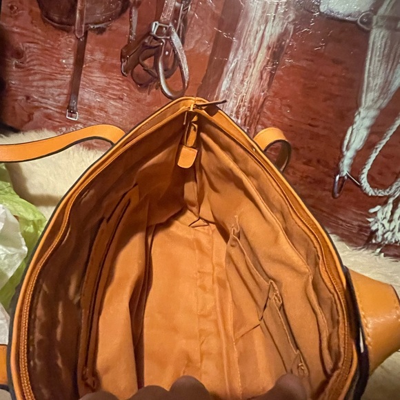 Wilson’s Leather, leather bag - Picture 11 of 16